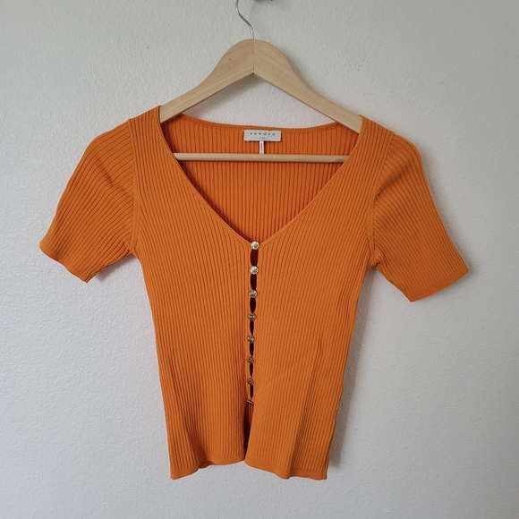 SANDRO PARIS Ribbed Short Sleeve Knit with Buttons - Picture 2 of 6